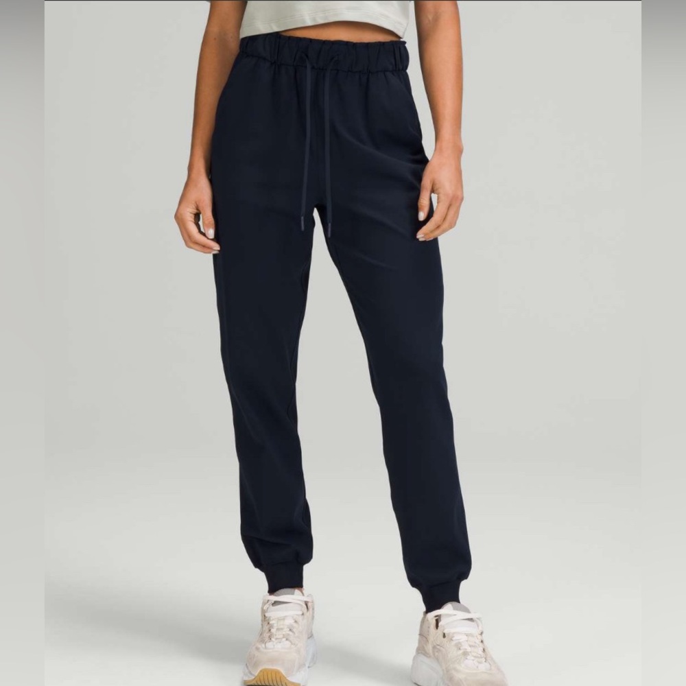 Lululemon Stretch High-Rise Jogger *Full Length
True Navy
